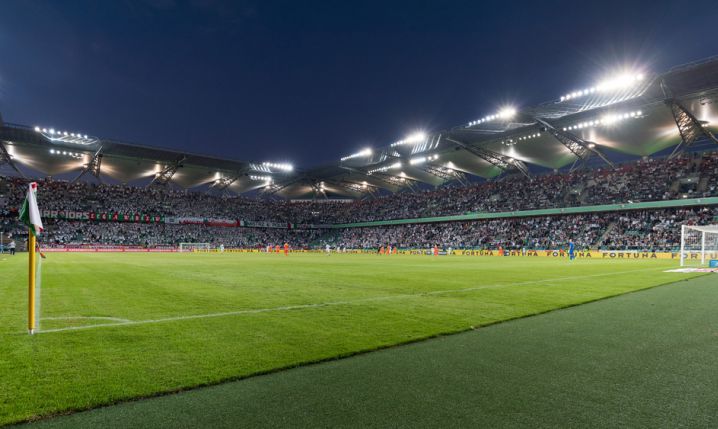 Legia Warszawa ukarana za odpalenie rac